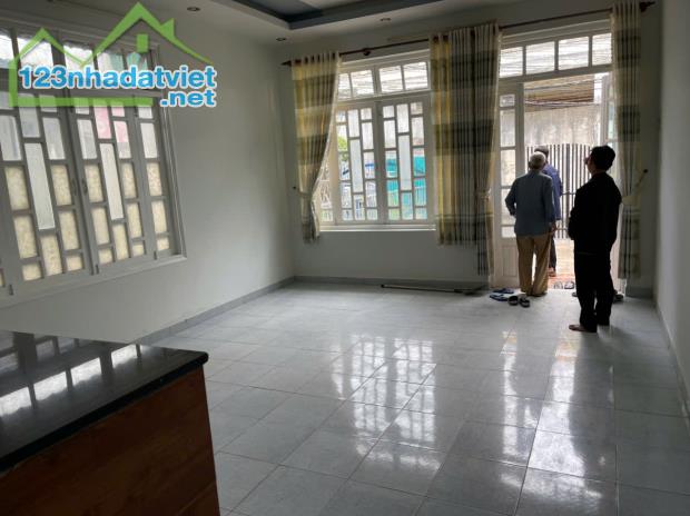Cho thuê nhà 3 phòng 10 triệu/tháng phường 9 Đà Lạt - 4