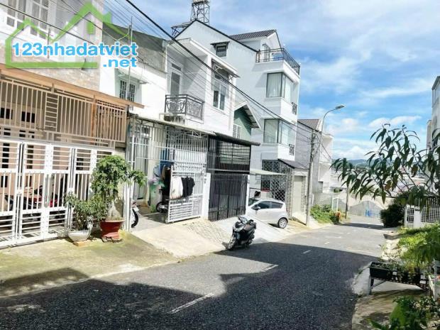 Cho thuê nhà nguyên căn 4 phòng KQH Trần Anh Tông Đà Lạt 12 triệu