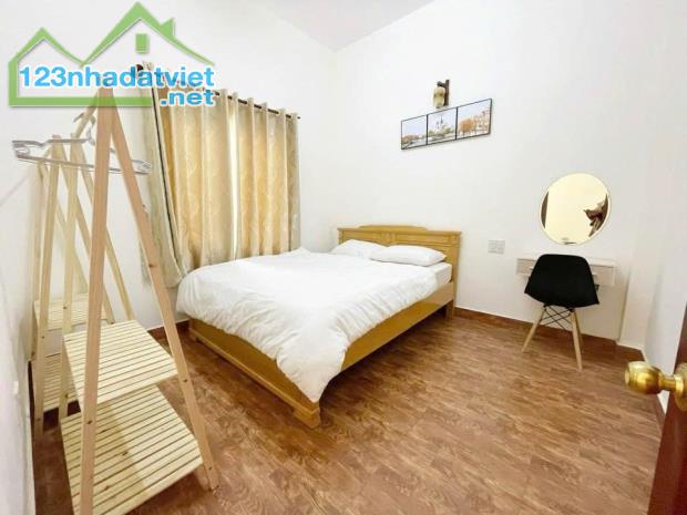 Cho thuê nhà nguyên căn 4 phòng KQH Trần Anh Tông Đà Lạt 12 triệu - 2