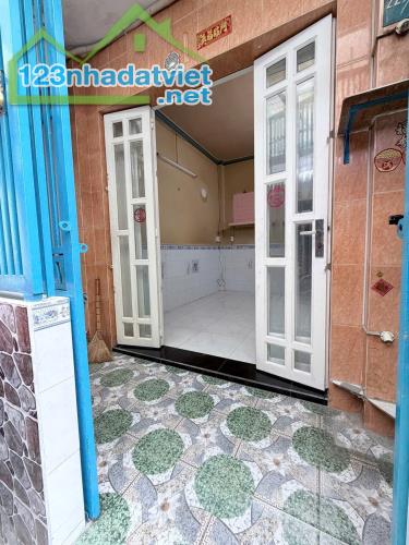 Nhà góc 2 tầng hẻm thông Tuy Lý Vương P12Q8. Giá: 4.88 tỷ - 1
