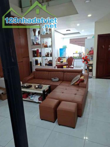 NHÀ MẶT TIỀN KD SIÊU VIP- 5 TẦNG - THANG MÁY - CẦU XÉO - GÒ DẦU - DT130M - GIÁ 18.5 TỶ - 3