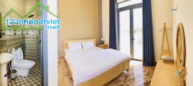 Cho thuê villa 5 phòng đường Mê Linh phường 9 Đà Lạt 17 triệu - 2