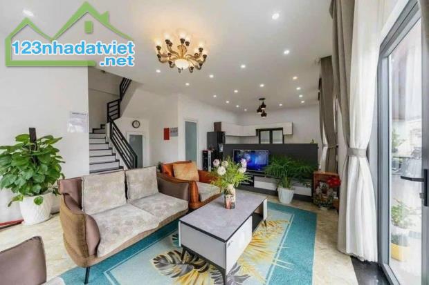 Cho thuê villa 6 phòng Nam Hồ Phường 11 Đà Lạt 24 triệu/tháng - 2