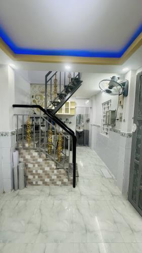 Bán Nhà Trần Nhân Tôn Quận 5 - 18M2 2 Tầng - 3 Tỷ 3 - 2