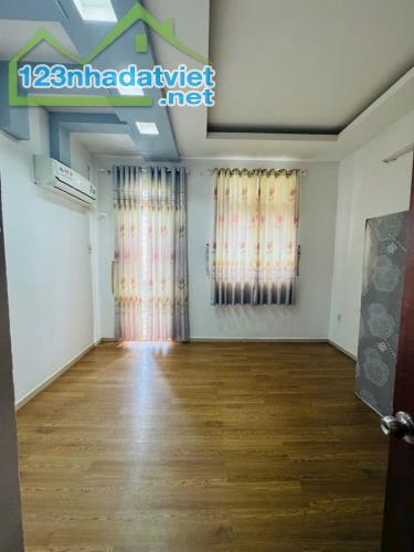 NHÀ ĐẸP 4 TẦNG LÊ VĂN THỌ GV - GẦN CV LÀNG HOA - HẺM Ô TÔ - 52M²(4×13) - Nhỉnh 6 Tỷ - 5