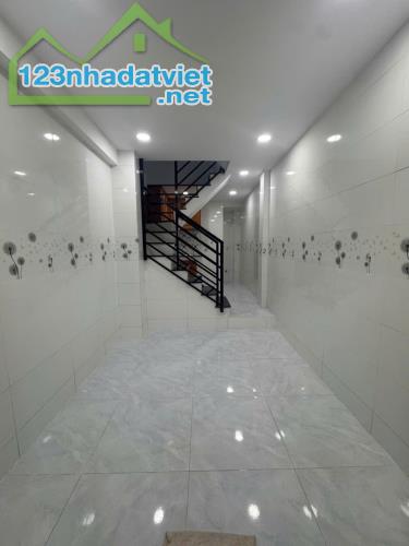 NHÀ MỚI 3 TẦNG - 4 PHÒNG NGỦ - TRUNG TÂM QUẬN 5 - GIÁ CHỈ HƠN 3 TỶ - 1