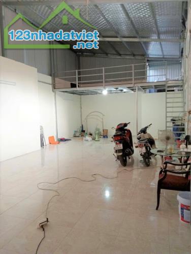 Cho thuê kho xưởng Lĩnh Nam 100M- 7 Triệu-xe 1,25 tấn đỗ cổng - 2