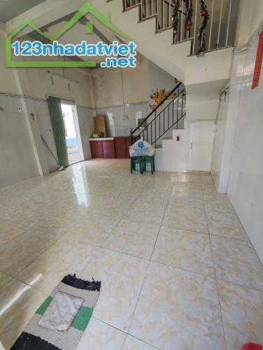 13. nhà 3,5 triệu 2 góc mặt tiền gần bệnh viện Phụ Sản Cần Thơ - 1