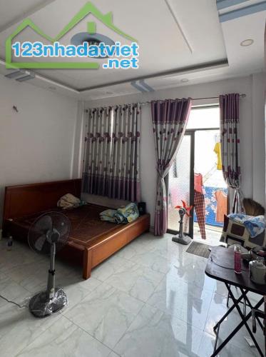 Nhà 4 tầng ô tô đỗ cửa, đối diện chung cư Celadon, 6.35 tỷ - 4