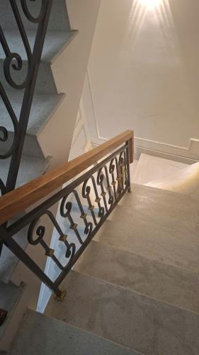 Bán nhà trung tâm Q3,khu phố thời trang- 8m x6m-5PN -7 WC - 4