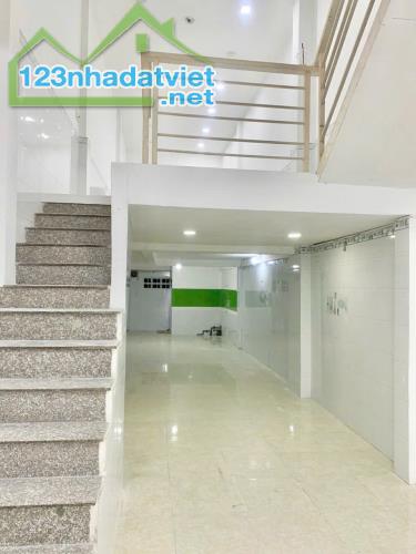 Nhà 2 tầng mặt tiền Phạm Thế Hiển P4Q8. Giá: 7.9 tỷ - 2