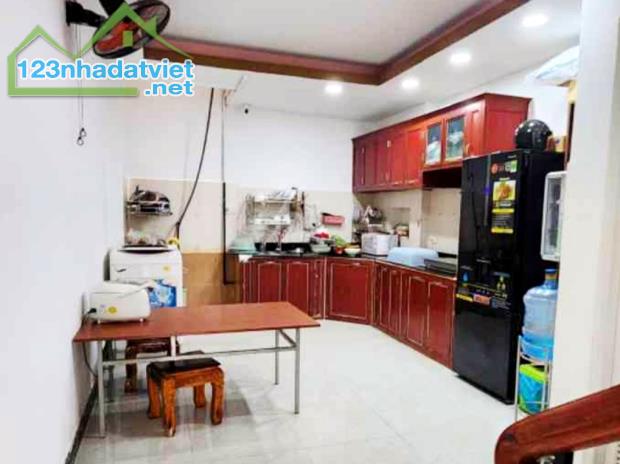 62M2 3 LẦU - NHỈNH 5 TỶ - BÁN NHÀ ĐƯỜNG NGUYỄN TƯ GIẢN GẦN CHỢ PHẠM VĂN BẠCH - 1