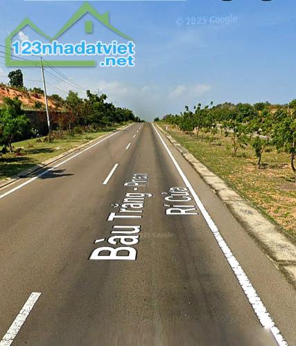 Đất Ngộp hướng Biển mặt tiền ĐT716B-Phan Rí Cửa-Lâm Đồng-2.750m2 - 2