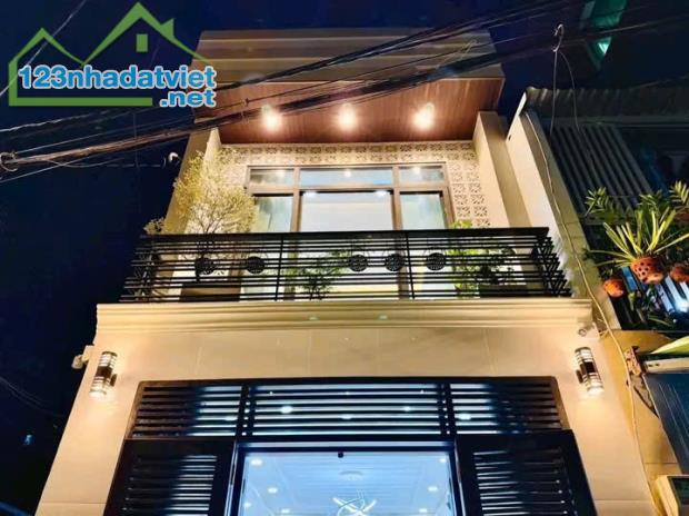 Bán gấp nhà Trần Lựu, Quận 2. Giá 5,2 tỷ, 60m2, đường rộng thông thoáng