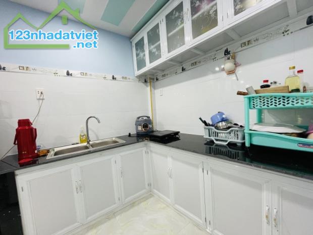 TÂN SƠN NHÌ TÂN PHÚ 40M2 - 2 TẦNG 2PN 2WC CHỈ 3.95 TỶ - 4