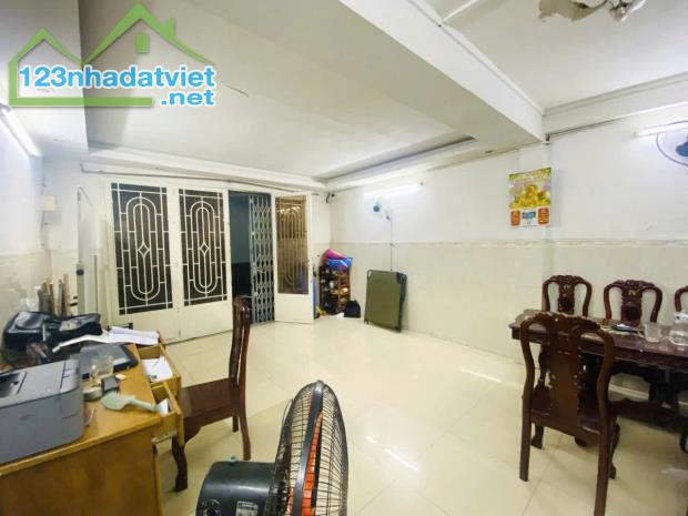 Nhà hẻm cụt diện tích lớn Liên Tỉnh 5 P5Q8 (P.Bình Đông) - 2