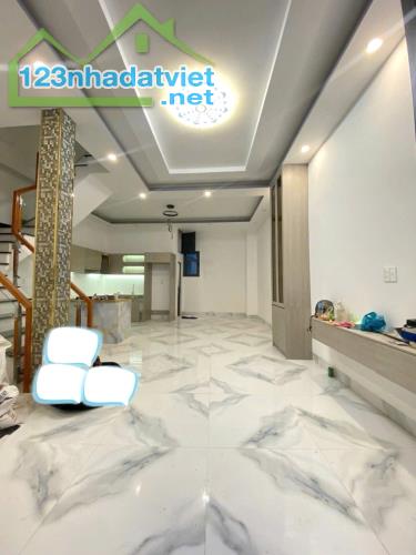 Nhà nở hậu 6m Mạc Vân P13Q8 (P.Chánh Hưng), ko lộ giới - 1