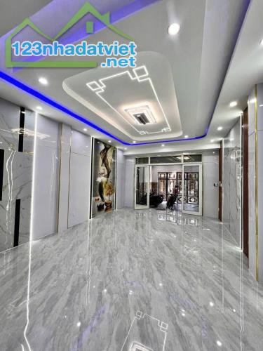 Nhà đường Đình Nghi Xuân, Tân Phú - 5 Tầng - DT 91m² - Giá 10 tỷ
