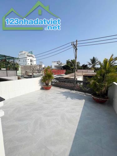 Nhà đường Đình Nghi Xuân, Tân Phú - 5 Tầng - DT 91m² - Giá 10 tỷ - 5