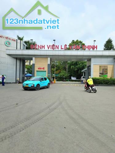 Bán Nhà Quận 2 Cũ, 57m², 3 Tầng, Gần BV Lê Văn Thịnh, Chỉ Hơn 6 Tỷ - 1