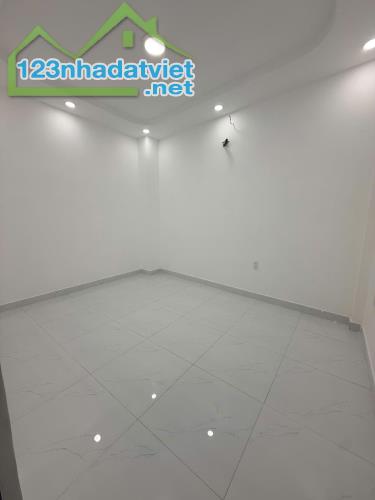 LIÊN KHU 8-9 GIÁP GÒ XOÀI 48M2 2 TẦNG 4PN 3WC CHỈ 4.95 TỶ - 2