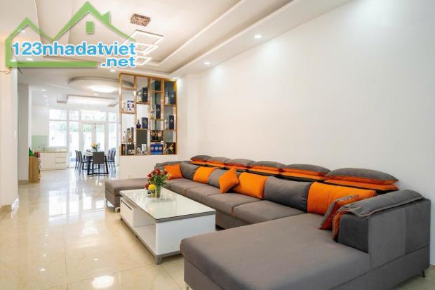 MT Nguyễn Bá Huân, Thảo Điền – Dt 204m² x 4 tầng – Dòng tiền 2.800 USD/tháng - 1