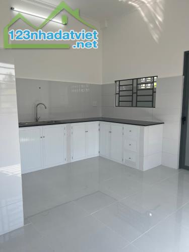 Bán gấp căn nhà cấp 4, SHR, 80m2, Xã Phước Vĩnh An, Giá 850 Triệu. - 3