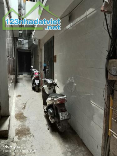 Cho thuê nhà ngõ phố Khâm Thiên Đống Đa 30m x 3 tầng, giá 8tr/tháng