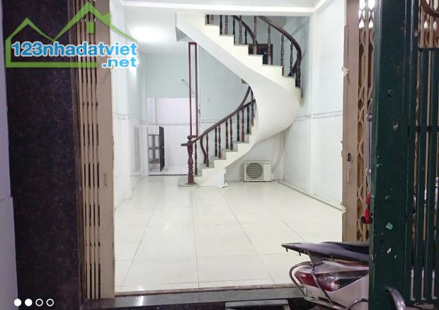 Nhà 4*13m/3tầng BTCT hẻm 154 Âu Dương Lân P3Q8 - 1