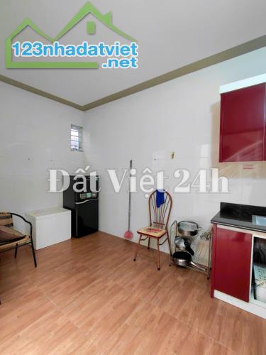 CHO THUÊ BIỆT THỰ 2 TẦNG SÂN VƯỜN TIỂU CẢNH MẶT NGÕ - TRÀNG CÁT SÂN BAY CÁT BI OTO ĐỖ CỬA