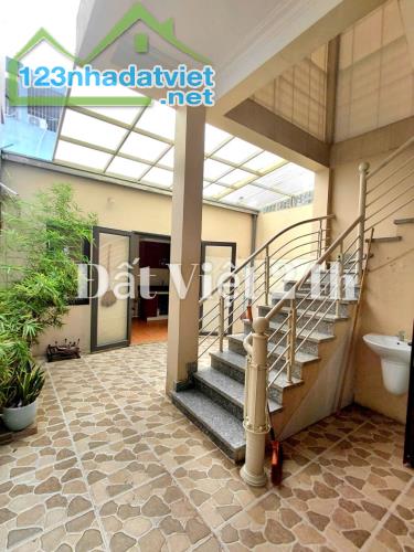 CHO THUÊ BIỆT THỰ 2 TẦNG SÂN VƯỜN TIỂU CẢNH MẶT NGÕ - TRÀNG CÁT SÂN BAY CÁT BI OTO ĐỖ CỬA - 4