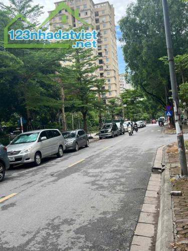 Cho thuê nhà KĐT VOV. DT 92m x 5T, đã hoàn thiện. Giá 36tr/tháng.LH : 0964769634 - 1