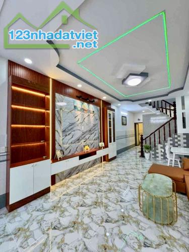 BÁN NHÀ SÂN ĐẬU2 Ô TÔ- MAI HẮC ĐẾ - MỄ CỐC Q8 - 4,2x25m - 3 TẦNG - 5PN- 6.5 TỶ- 0784968131 - 3