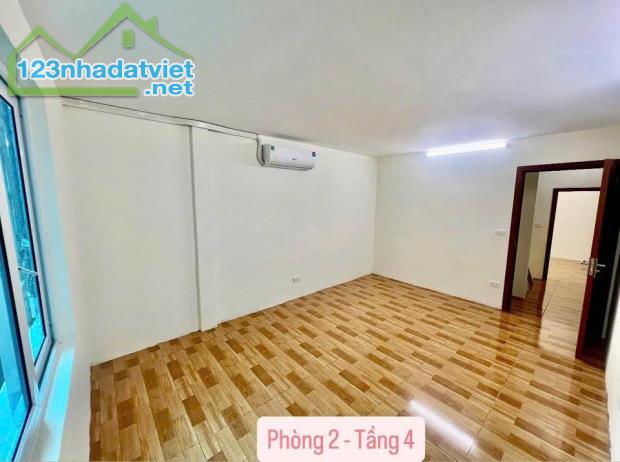 Cho thuê nhà 5 tầng Huỳnh Thúc Kháng, Đống Đa. Giá: 27tr/ tháng. LH: 0937158386 - 3