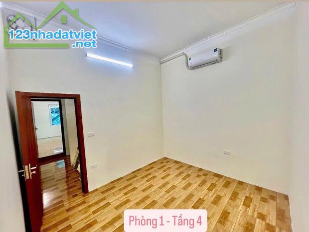 Cho thuê nhà 5 tầng Huỳnh Thúc Kháng, Đống Đa. Giá: 27tr/ tháng. LH: 0937158386 - 4