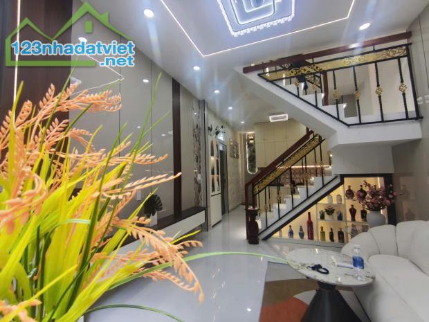 Nhà mới Âu Dương Lân Q.8, 35m², chỉ nhỉnh 5.5 tỷ