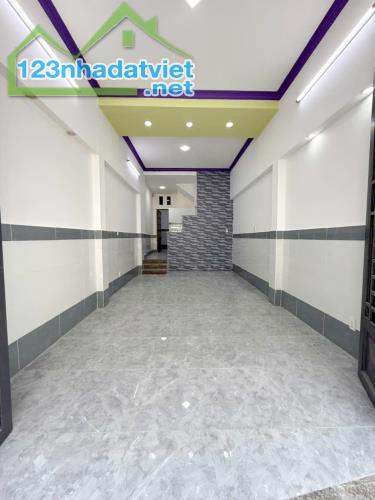 Nhà mới 55m2 1 lầu/3PN hẻm 181 Âu Dương Lân P2Q8