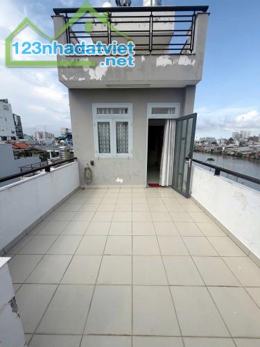 Nhà mới 5 tầng hẻm đẹp sát bờ kè đường Hưng Phú P8Q8. Giá: 7.2 tỷ - 3
