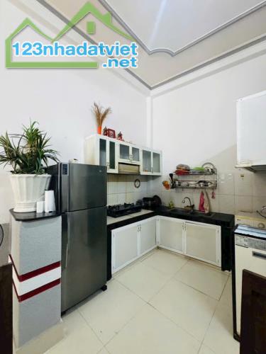 17. Nhà 2 lầu full nội thất – Giá chỉ 7 triệu Võ Trường Toản - 4