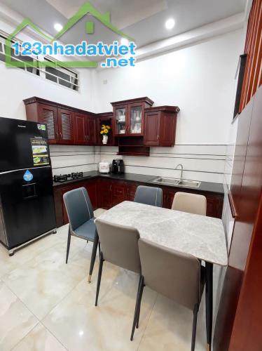 Bán nhà Tám Danh P.4 Q.8. Diện tích 46m2. Kết cấu 3 tầng 4PN 4WC. Hoàn công đủ. - 2