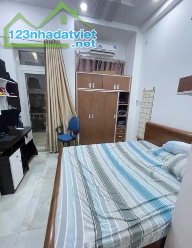 Bán nhà Tám Danh P.4 Q.8. Diện tích 46m2. Kết cấu 3 tầng 4PN 4WC. Hoàn công đủ. - 3