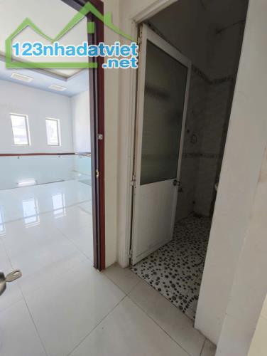 21. Nhà 5 triệu 2 phòng ngủ gần công An Phường Cái Khế - 4