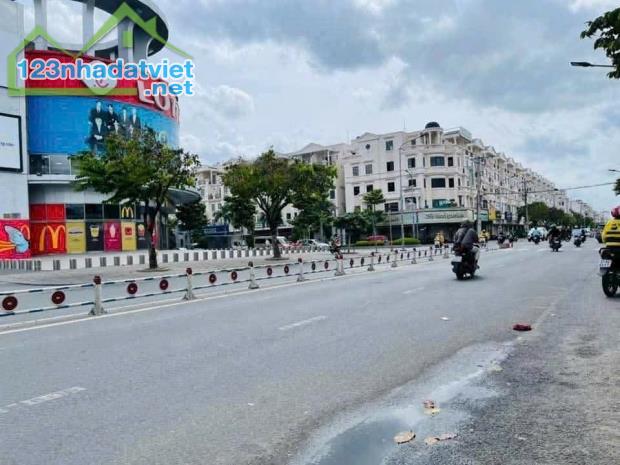 NHÀ 5 TẦNG THỐNG NHẤT GV - GIÁP KDC CITYLAND & QUANG TRUNG - HẺM Ô TÔ - 52M²(4×13). - 1