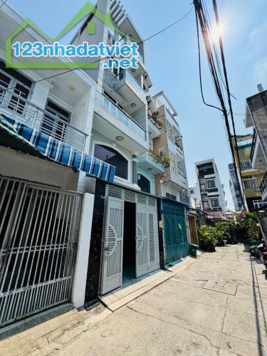 NHÀ 5 TẦNG THỐNG NHẤT GV - GIÁP KDC CITYLAND & QUANG TRUNG - HẺM Ô TÔ - 52M²(4×13). - 2