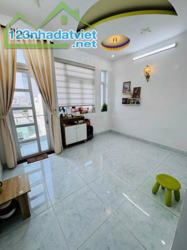 NHÀ 5 TẦNG THỐNG NHẤT GV - GIÁP KDC CITYLAND & QUANG TRUNG - HẺM Ô TÔ - 52M²(4×13). - 4