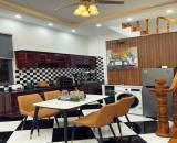 19. Nhà lầu full nội thất sát Vincom Hùng Vương