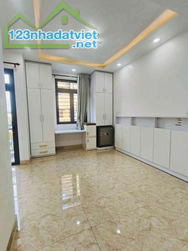 Nhà đẹp Bùi Minh Trực, ngang 5m, công viên, 4 tầng ở ngay giáp Quận 5 - 2