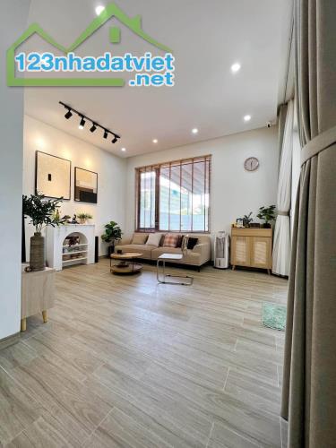 Biệt thự Lê Bôi, 7x22, 4 tầng, Hai mặt thoáng, căn góc, đường Phạm Thế Hiển - 1
