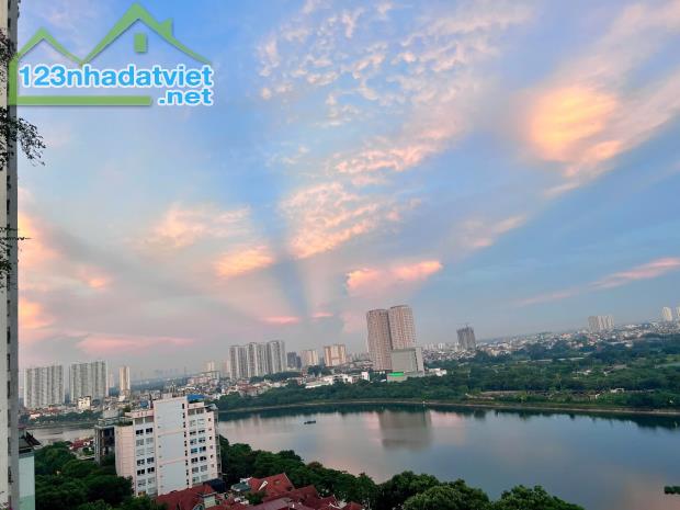 Bán gấp chung cư Smile Building  - Nguyễn Cảnh Dị, sổ đỏ, 75m, 3 PN, 6.1 tỉ, tâng cao mái