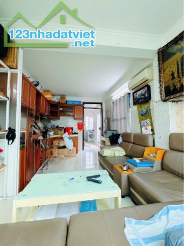 CÁCH CẦU CHÀ VÀ HƠN 500M -NHÀ MỚI 4 TẦNG - DIỆN TÍCH 4,5X14 - CHỈ HƠN 5TY